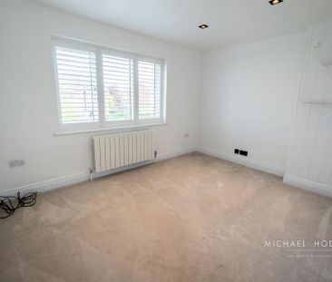 4 bedroom detached house to rent - Photo 5