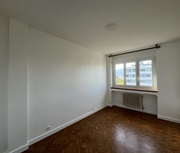 Location Appartement 4 pièces 96m² CHAMBERY 73000 - Photo 4
