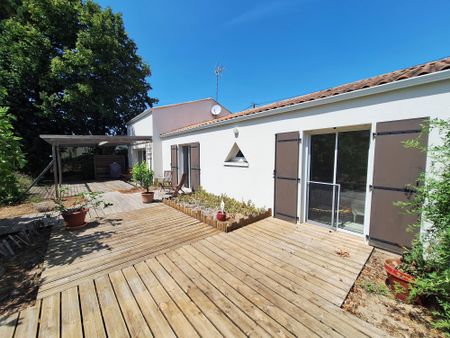 Location Maison 4 pièces 140m² TALMONT ST HILAIRE 85440 - Photo 5