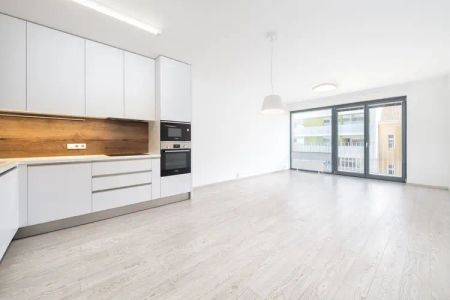 Pronájem bytu 3+kk 88 m - Fotografie 3