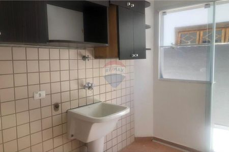 Casa Espaçosa e Prática em Condomínio Completo - Photo 3