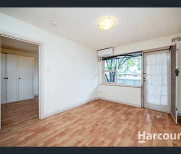 Perfect Location! - Photo 5