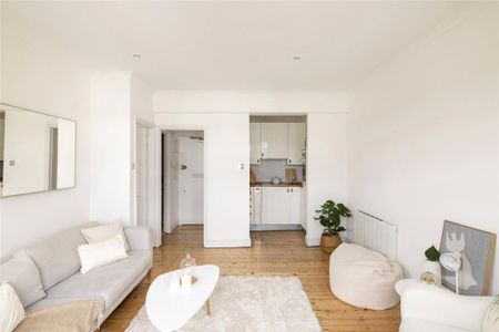 1 bedroom apartment to rent - Photo 2