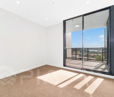 Brand new apartment with commanding view - Photo 1