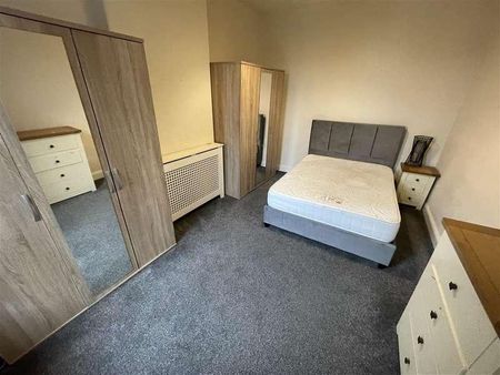 Park Road, Adlington, PR7 - Photo 5