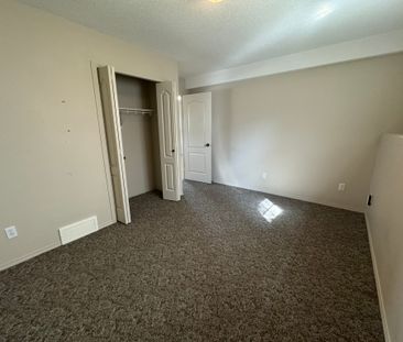 Beautiful 2-Bed, 1-Bath Basement Suite with Private Parking! - Photo 4