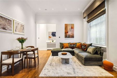 This exceptional two bed apartment is located on a quiet road between Paddington station and Hyde Park. - Photo 4