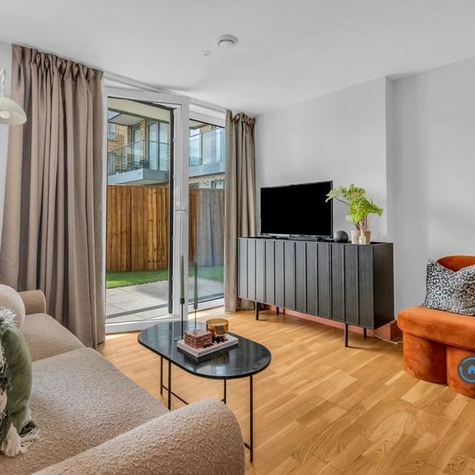 2 bedroom flat to rent - Photo 1