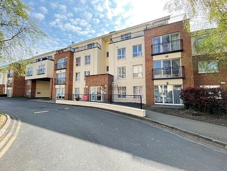 Apartment to rent in Dublin, Clondalkin - Photo 2