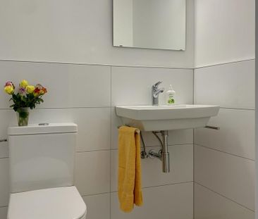 Großes helles Apartment mit XL Balkon - ruhig und verkehrsgünstig - Photo 3