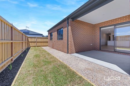 BRAND NEW FAMILY HOME! - Photo 3