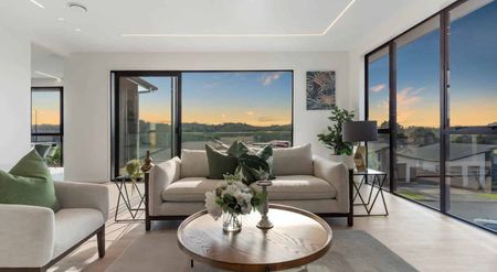 Stunning 3-storey House with Sea View - Photo 4