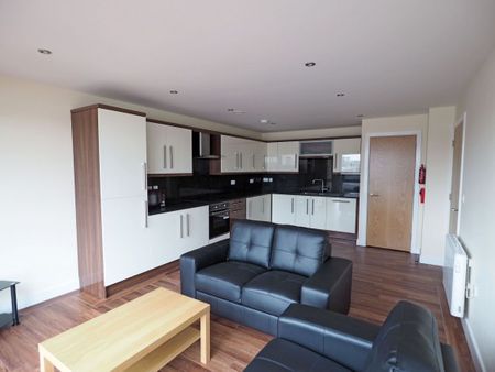 3 Bedroom Penthouse in City Centre - Photo 5