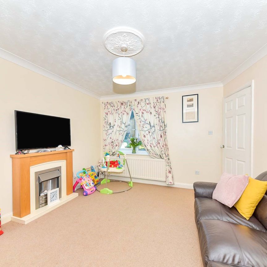 4 bedroom house to rent Foxfield Way, Oakham, LE15 - Photo 1
