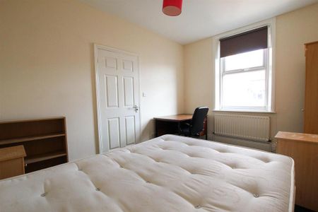 4 bedroom house to rent - Photo 5