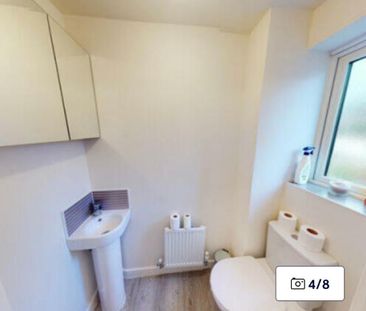 Room in a Shared House, South Parkway, LS14 - Photo 3