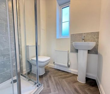 3 bedroom semi-detached house to rent - Photo 1