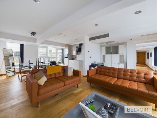 3 bedroom flat to rent - Photo 1
