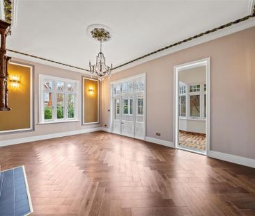 6 bedroom detached house to rent - Photo 3
