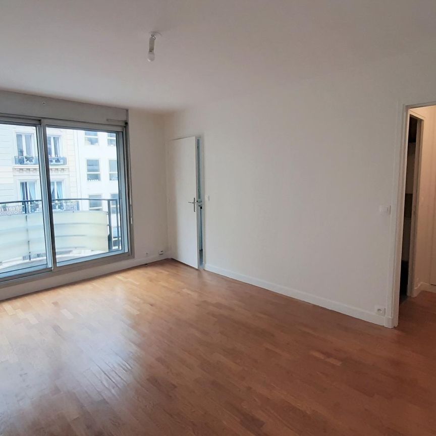 location Appartement F1 DE 27m² À PARIS - Photo 1