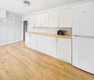 Astley, Manchester, M29 - Photo 2