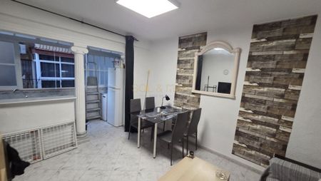 Alquiler de piso en Ayuntamiento - Photo 3