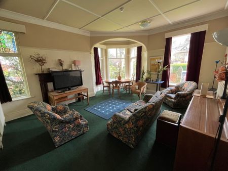 1 bedroom Studio to let - Photo 2