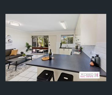 Coastal Villa Living in Scarborough - Photo 6