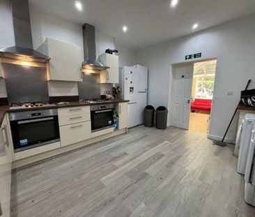 1 bedroom in a house share to rent - Photo 6