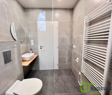 Pronájem bytu 2+kk v Ostravě Mariánských Horách: Váš nový domov v z... - Photo 2