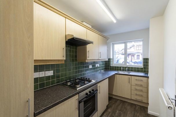 3 bedroom end of terrace house to rent - Photo 1