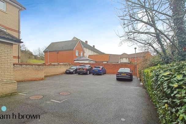 Harberd Tye - Photo 1