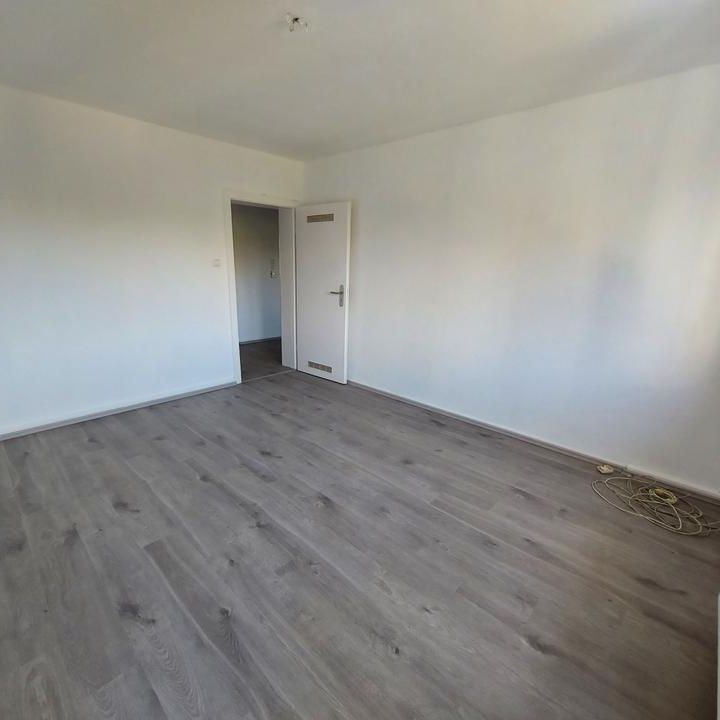 2,5 Zimmer Wohnung frisch renoviert in ruhiger Wohnlage - Photo 1