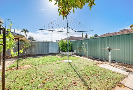 Neat 2 Bedroom Unit - Photo 5