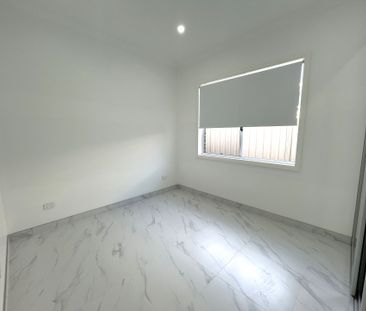 Spacious 4 Bedroom Home - Photo 3