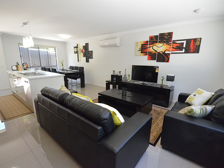 Unit ARCHIVE-9, 11 Side Street, West Gladstone, QLD - Photo 2