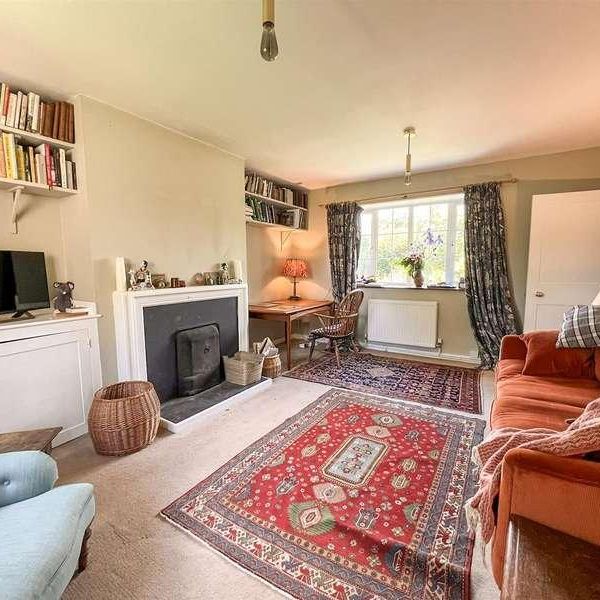 West Woodyates, Salisbury, SP5 - Photo 1