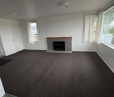 22 Wakelin Road, Mangere East, Auckland - Photo 2