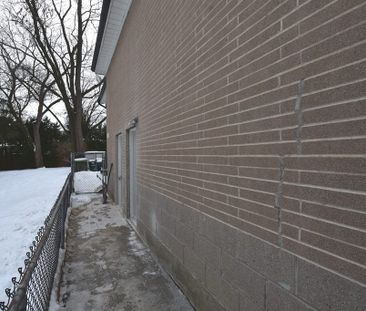 For Lease - 113 Holcolm Road Unit# 1, Toronto, Ontario - Photo 6