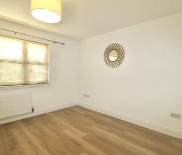 2 bedroom semi-detached house to rent - Photo 2
