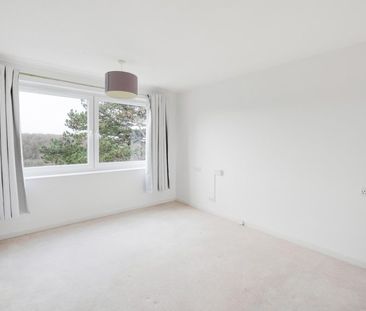 2 Bed Flat - Photo 4