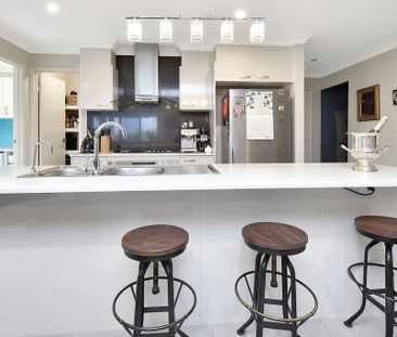 66 Blackwood Circuit, Cameron Park - Photo 4