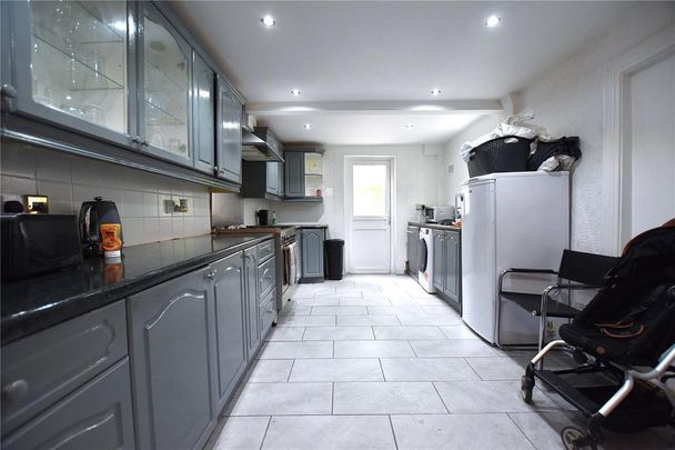 1 bedroom in a house share to rent - Photo 1
