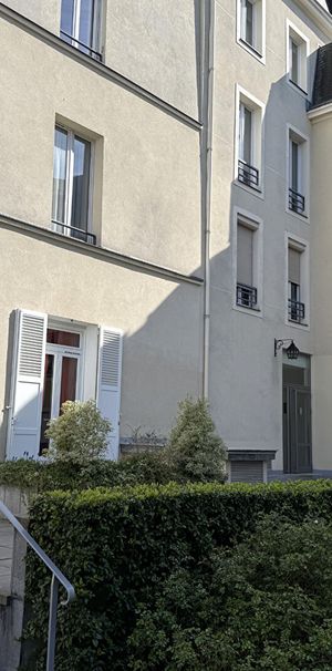 Location Appartement 2 pièces 35m² ST GERMAIN EN LAYE 78100 - Photo 1