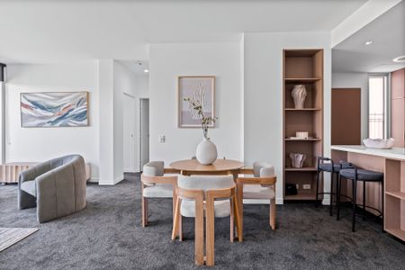 A Modern, Easy Lifestyle in the Heart of Fitzroy North - Photo 3