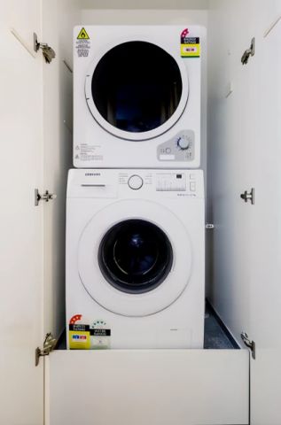 Hudson, Melbourne - Photo 5