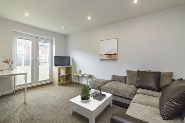 2 bedroom semi-detached house to rent - Photo 1