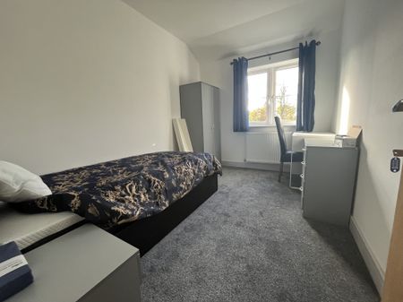 Kingsley Road, Northampton - Photo 2