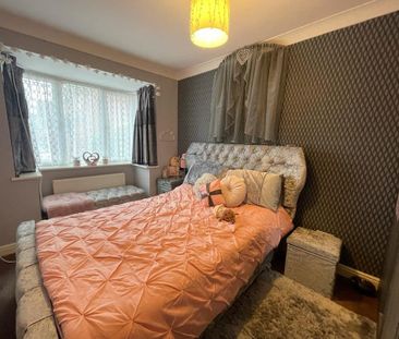 FOUR BEDROOM DETACHED HOUSE - Photo 1