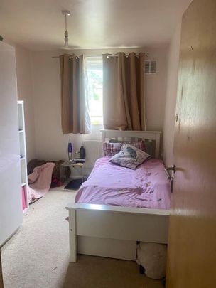 2 Bed Flat, Shamrock Court, E7 - Photo 1